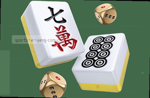 篮球场上激烈对抗 比分牌实时更新